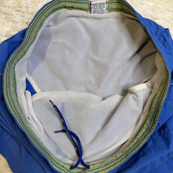 Weekenders Royal Blue Men's hybrid Shorts mesh lines large 5” inseam - Picture 3 of 7